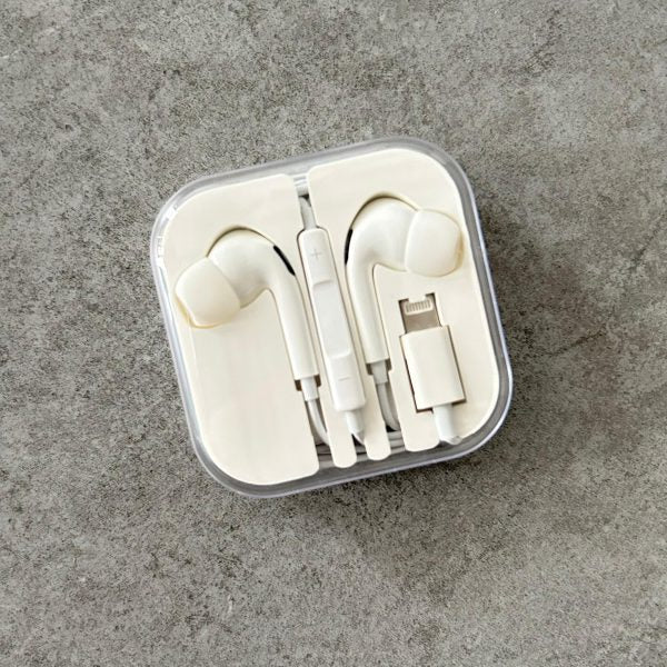 Apple Ear Headphones Wired Earphone For Iphone Microphone Ear Phone – Hands-free | Handsfree For Mobile Phone – Without Box – Random Color