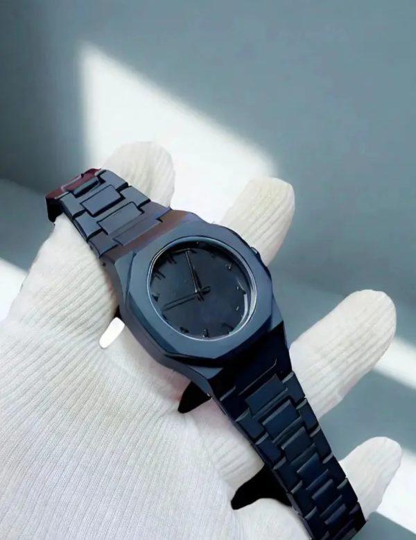 Full Black Aura Quartz Watch – Lightweight Design, , Premium Quality & Finish – Best Quality Analog Watch