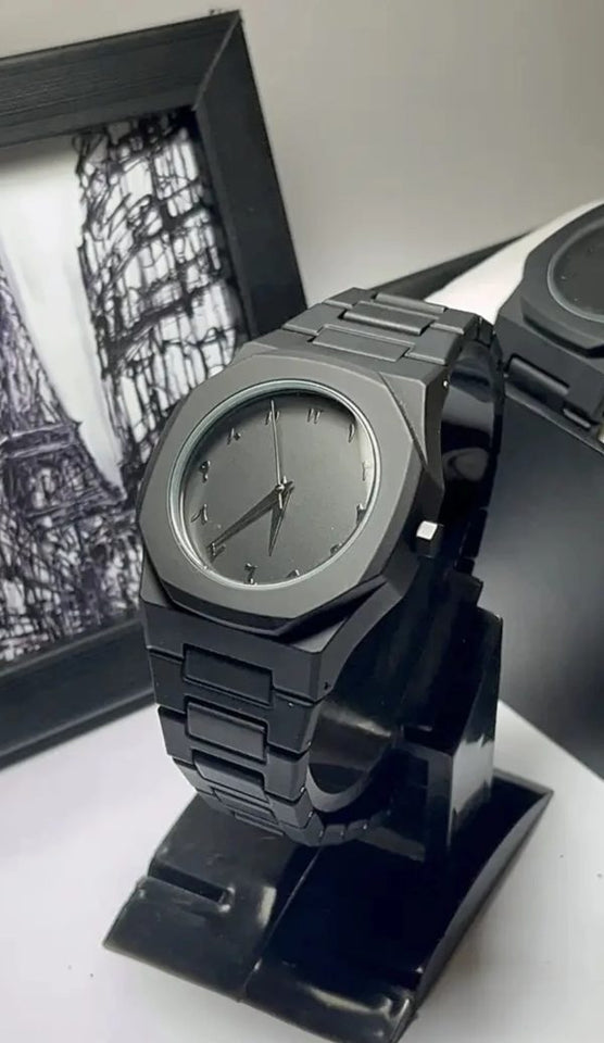 Full Black Aura Quartz Watch – Lightweight Design, , Premium Quality & Finish – Best Quality Analog Watch